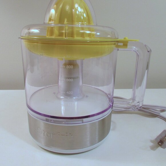 Starfrit Juicer - Picture 2 of 4